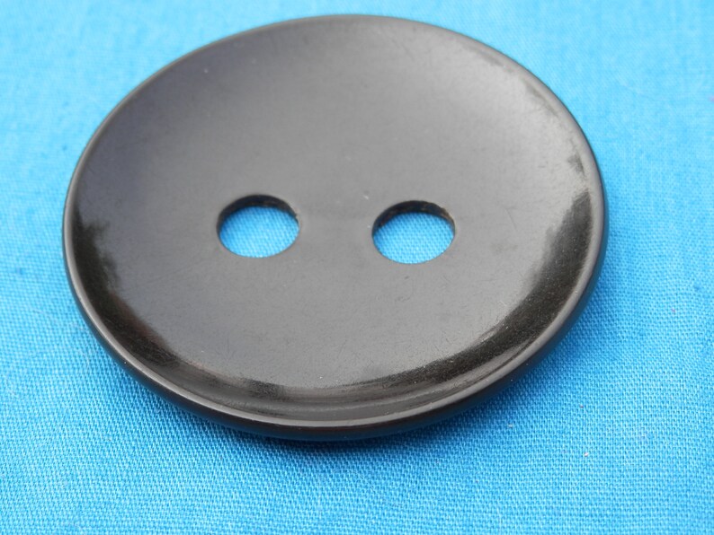 LG Vintage Button Red or Black