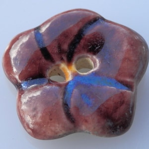 Vintage Pansy Button