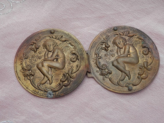 CHERUBS ART NOUVEAU Antique Brass Buckle - image 1