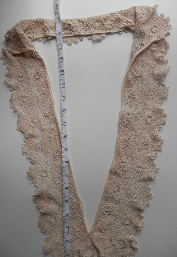 Antique Irish Crochet Lace Collar - image 4