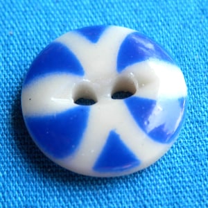 CHINA 5/8&quot; Vintage Button