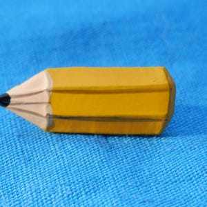 鉛筆ヴィンテージボタン