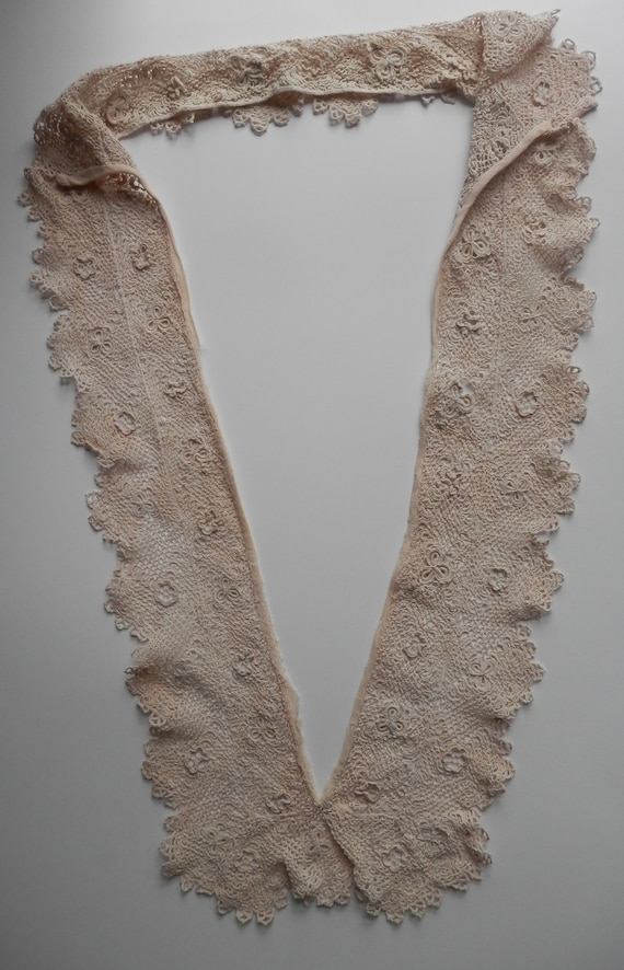 Antique Irish Crochet Lace Collar - image 2