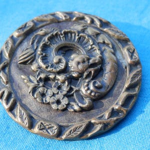 Large Vintage Floral Button