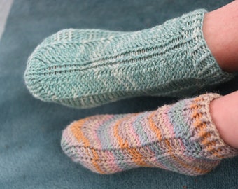 Veiltail Socks crochet pdf pattern INSTANT DOWNLOAD