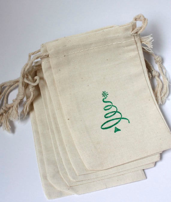 Christmas Tree Muslin Bags, 3x5 Holiday Gift Bags, Hand Stamped Muslin Gift  Bags, Christmas Bags, Gift Wrap, Christmas Muslin Favor Bags 