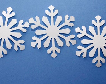 25 White Snowflake Die Cuts, Paper Snowflake Decorations for Winter Wonderland Birthday, Frozen Party, Christmas Holidays Snowflake Confetti