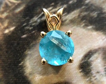 Antique 14k Yellow Gold Apatite Pendant
