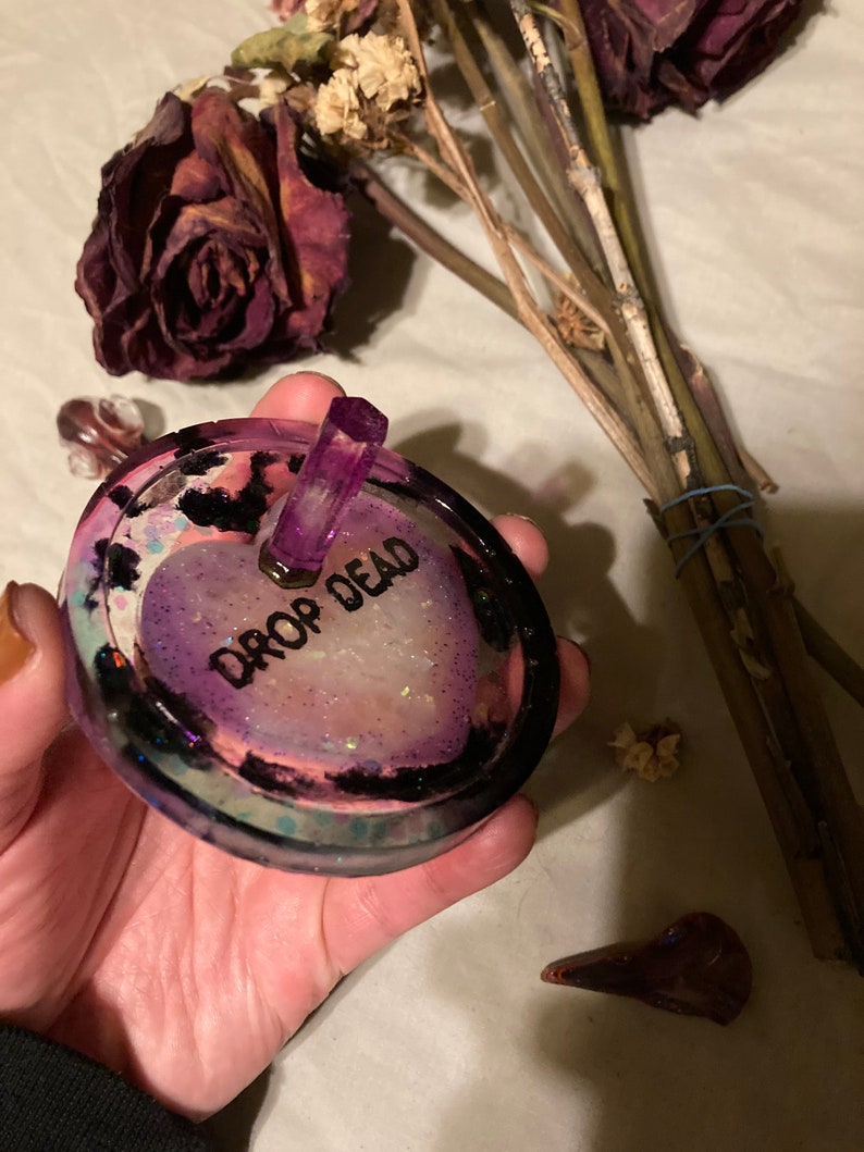 Drop Dead ring dish