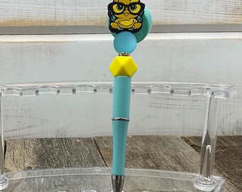 Little Chick with Glasses Beaded Pen on Reel Lanyard