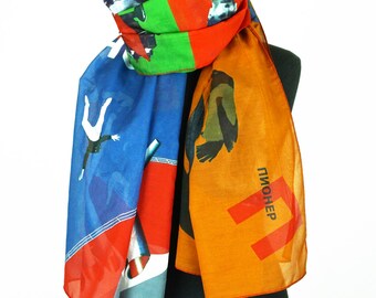 COLOR SCARVES Soviet Union posters from 1920s