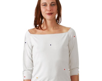 WOMEN DOTS T-SHIRT with 3/4 sleeves, screen print in blue red yellow