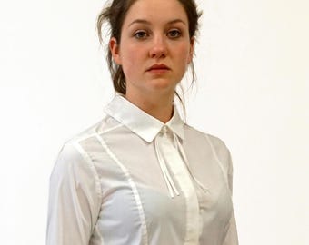 LONG WAISTED BLOUSE with Chinese button and hidden buttons in white and black