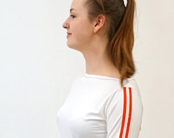 T-SHIRT No.4 Boat neck, 3/4 sleeves, screen print in different colors