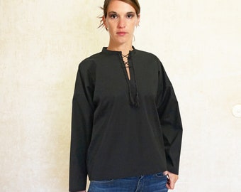 CIMONO BLOUSE with stand-up collar and posament-closure