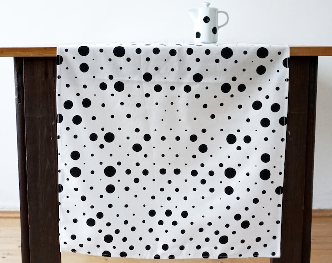 Featured listing image: TABLE LINEN "POINT" made of organic cotton batiste, white black