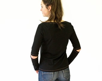 T-SHIRT with sleeves opening in white and black