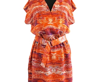 ART-DÉCO DRESS Tunic with belt, marbling