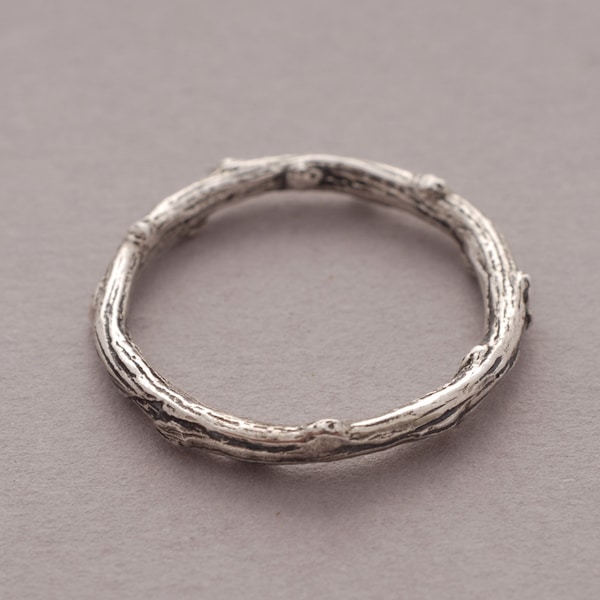 Anillo de banda de plata esterlina Twig para mujeres o hombres, anillo de rama de olivo, 2,5 mm de ancho, joyería única inspirada en la naturaleza DA73