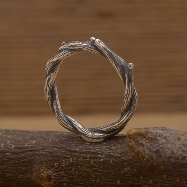 Twisted Twig Ring, Sterling Silver Branch Band, Ring for Forest Lovers DA554