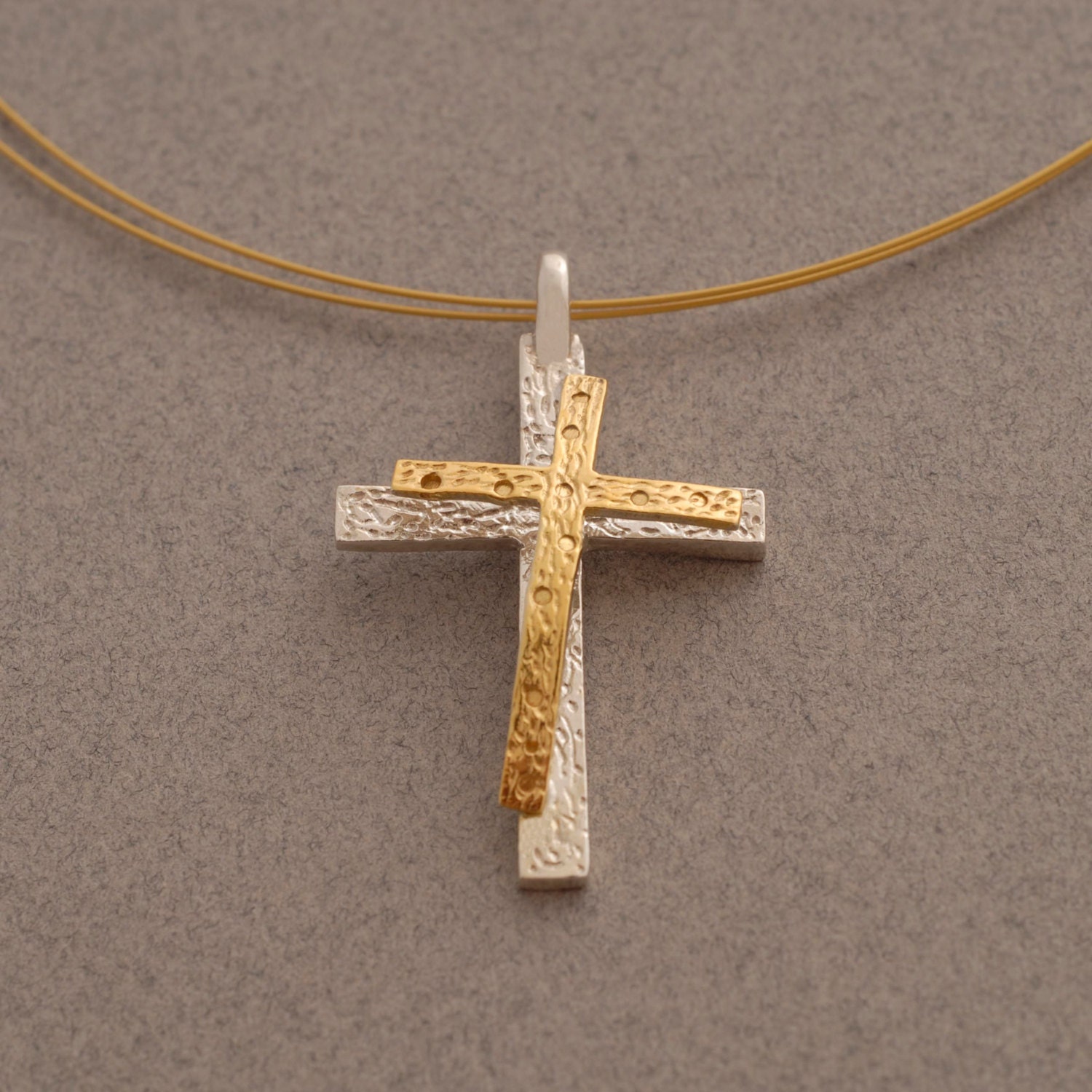 Collana con croce da donna, croce in argento sterling martellato, croce bidimensionale e tridimensionale, gioielli cattolici da donna ST631a
