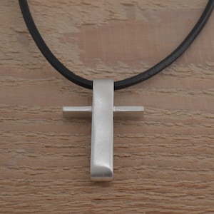 Herren Sterling Silber Kreuz, Kunst Kreuz Anhänger Halskette, christliche Geschenke für Männer, Silber Kreuz Halskette ST377