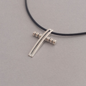 Unique Cross Pendant Necklace for Men and Women in Sterling Silver ST355