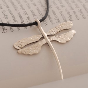 Silver dragonfly necklace, dragonfly jewelry necklace, bridesmaid gift, dragonfly pendant necklace M1762