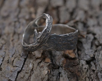 Rustic tree bark silver wedding bands, his & hers family tree rings, 9mm and 5mm wide nature inspired bridal set, BE168