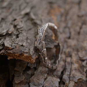 Forest Leaf Ring, Artistic Sterling Silver Twig Ring, Nature Inspired Plant Jewelry, DM26