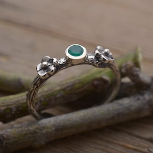 Sterling Silver Twig Flower Ring with Natural Green Onyx Gemstone, DA507