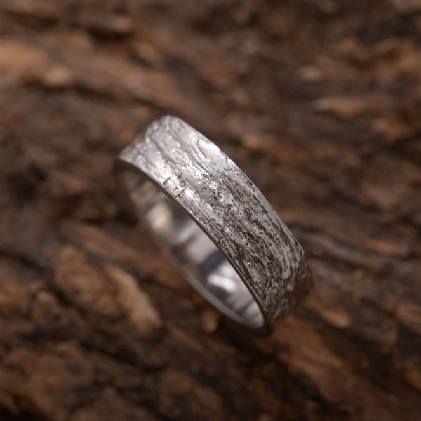 Künstlerischer Baumrindenring für Herren, Sterlingsilberband mit Platinbeschichtung, 6 mm breit, kostenlose Gravur von Hand, DA726