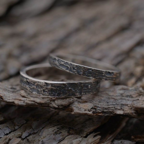 Wood bark silver matching wedding bands, 4mm & 2.5mm wide forest tree inspired bridal set, BE174