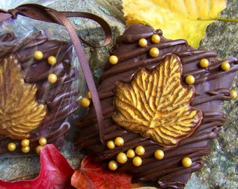 Fall Chocolate Graham Crackers GOLD Leaf ~ Thanksgiving Cookies ~ Rustic Wedding Favor Candy ~ Thanksgiving Favor ~ Hostess Gift