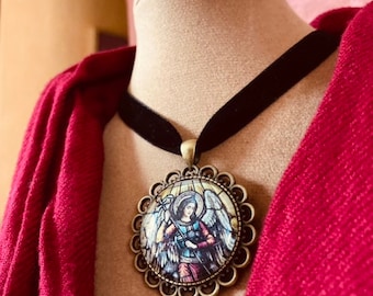 Arcángel Miguel, San Miguel, gargantilla, gargantilla de terciopelo, regalo para ella, regalo para mamá, alas de ángel, ENVÍO GRATIS