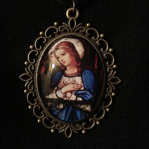 Virgin Mary Necklace - FREE SHIPPING