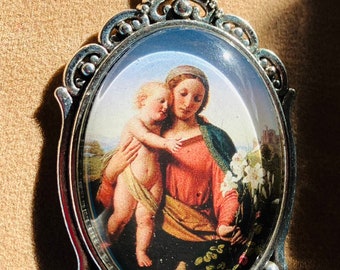 Lieflijke mooie Maagd en Kind hanger, tedere rustgevende Moeder Gods hanger, prachtige fijn afgewerkte Maria en Jezus hanger, geschenk