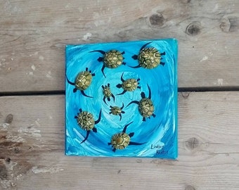 Turtle Swirl Blue pelo artista da Cornualha Lindsey Keates Realismo Contemporâneo