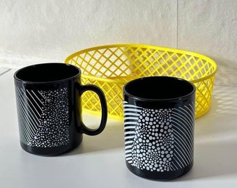 Set of 2 Vintage Glass Black and White Pattern 80s Mugs