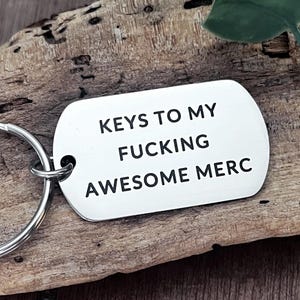 Cadeau pour propriétaire de Merc, cadeau gravé pour papa, porte-clé pour Merc, cadeau voiture pour homme porte-clé Merc personnalisable, cadeau voiture neuve pour lui à personnaliser