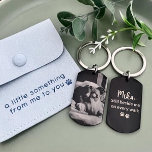 Nyckelring med hundfoto, nyckelring med husdjursfoto, graverat hundnamn, till minne av hund, present till minne av husdjur, minnesgåva till minne av förlust av hund, personligt