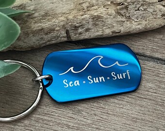 Portachiavi surfista in acciaio inossidabile blu, regalo personalizzato con incisione per fidanzato, portachiavi per amanti dell'oceano, messaggio personalizzato sul retro, regalo per surfisti