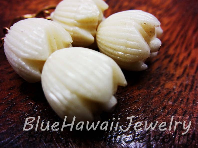 1980/'s Vintage Double Pikake 1.5 Ivory Carved 3-D Earrings w Kidney Wire Faux Ivory
