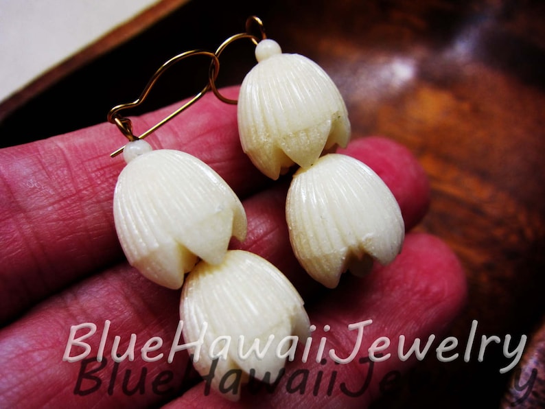 1980/'s Vintage Double Pikake 1.5 Ivory Carved 3-D Earrings w Kidney Wire Faux Ivory