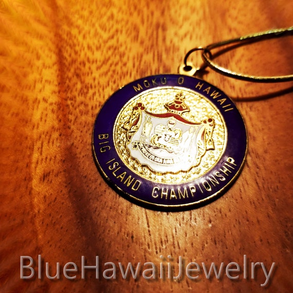 Hawaii Crest Coat of arms-Vintage 1980's Pendant - image 6