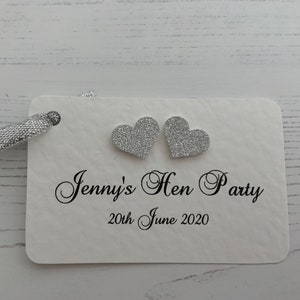 Tagi na wieczór panieński - personalizowane - brokatowe serca i pasująca wstążka
