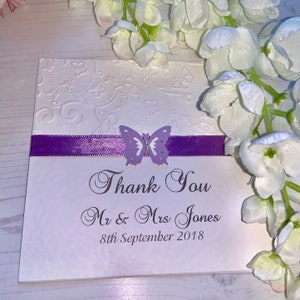 Cartes de remerciement mariage - la Collection papillon - relief avec embellissement papillon lilas et ruban assorti