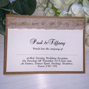 Rustikale Hochzeitseinladung - Hessischer Mit Vintage Spitze & Perlen - The Rustic Collection