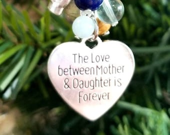 Die Liebe zwischen Mutter und Tochter ist für immer Schmuck