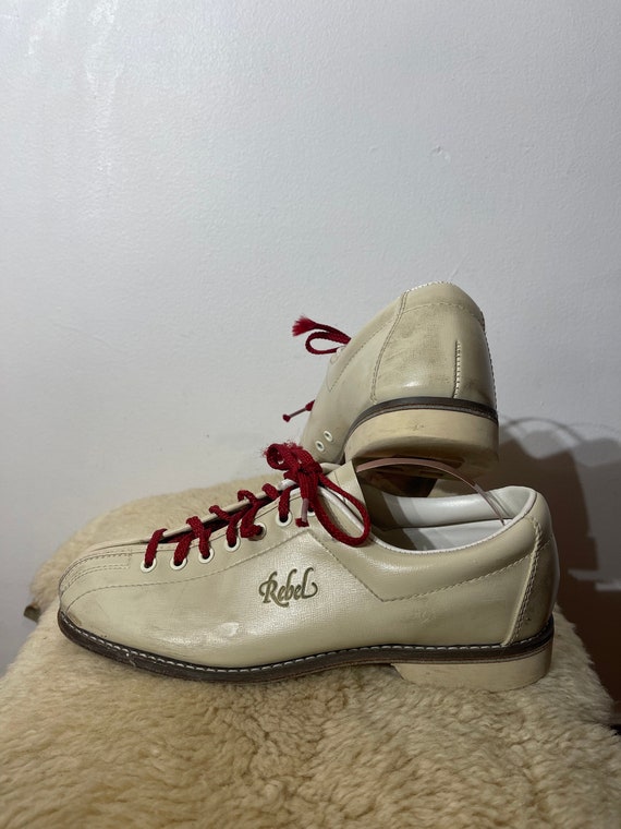 Vintage 80s Brunswick Bowling Shoes Embroidered "R